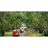 Tour Miền Tây 3 ngày: Sài Gòn – Mỹ Tho – Bến Tre – Châu Đốc – Cần Thơ – Chợ Nổi mang đến hành trình trải nghiệm đầy màu sắc với cảnh quan thiên nhiên trù phú, văn hóa bản địa độc đáo và con người miền Tây hiền hòa, hiếu khách.