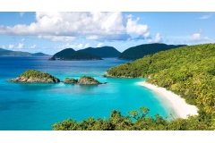 Tứ Bình là cái tên thân thương mà các tín đồ xê dịch dành tặng cho 4 hòn đảo tuyệt mỹ: Bình Hưng, Bình Lập, Bình Tiên và Bình Ba. Từng lọt Top 10 điểm đến trong nước được yêu thích nhất, nơi đây vẫn giữ trọn vẻ đẹp nguyên sơ với làn nước trong vắt thấu đá