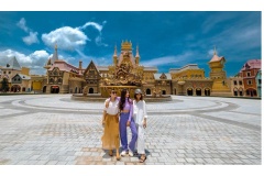 Công viên chủ đề VinWonders Phú Quốc chính thức khai trương và đi vào hoạt động từ ngày 01/06/2020, nhanh chóng trở thành điểm vui chơi giải trí quy mô hàng đầu Việt Nam. Với diện tích lên đến 27ha, nơi đây mang đến không gian trải nghiệm đa dạng