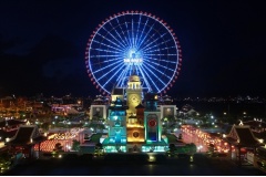 Tàu lượn Queen Cobra là một trò chơi mạo hiểu hàng đầu ở công viên Asia Park Đà Nẵng chiều dài đường ray lên tới 689m cùng 5 vòng xoắn 360 liên tục