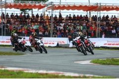 Trường Đua Đại Nam là một trường đua chuẩn quốc tế tại Bình Dương. Trải nghiệm đua xe phân khối lớn tại Trường Đua Đại Nam rất ngầu và tuyệt vời. Mời bạn xem qua một số điểm thú vị ở Trường Đua Đại Nam.