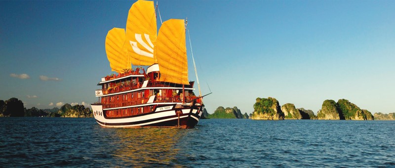 du thuyền Vịnh Hạ Long